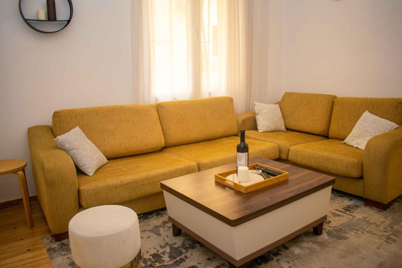 City Center/Navarinou Classical Style Apt-King Bed Thessaloniki Exterior photo